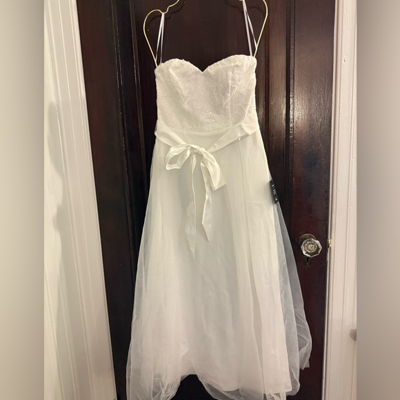 Lulus Dresses & Skirts - Lulu's Elegant White Wedding Dress
